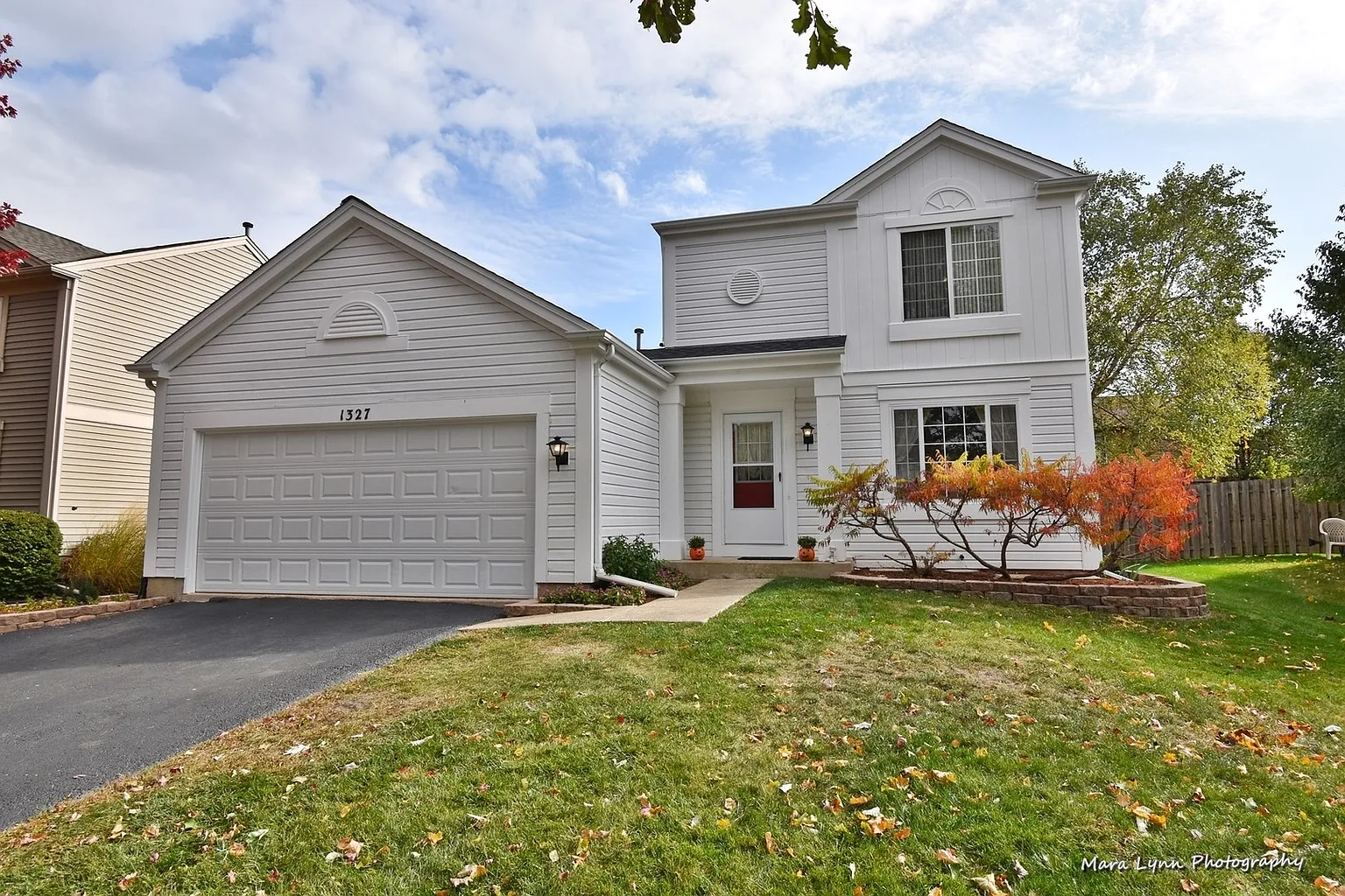 1327 Eastwood Dr photo 1