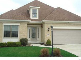 8080 Laurel Park Ln, East Amherst, NY 14051