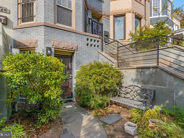 26 T St NE #A — Photo 3