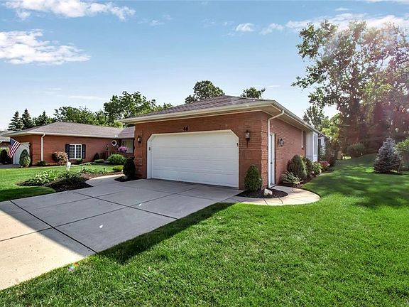 3rd image of 46 Hampton Hill Dr