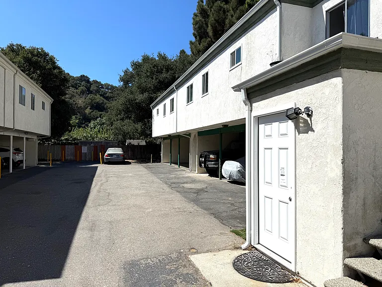 1027 San Andres St #4 — Photo 10