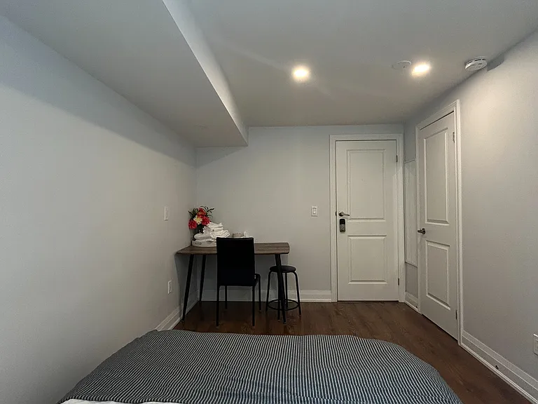 973 Willowdale Ave #B — Photo 5