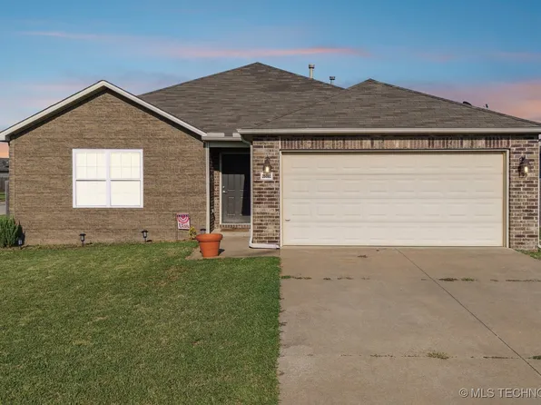25081 S Brook Ln, Claremore, OK 74019