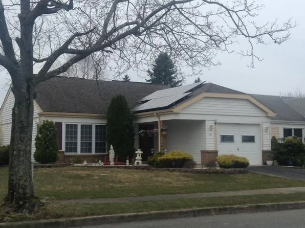 79 Buckingham Dr, Manchester, NJ 08759