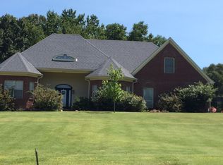 2612 McGowen Rd, Lake Cormorant, MS 38641