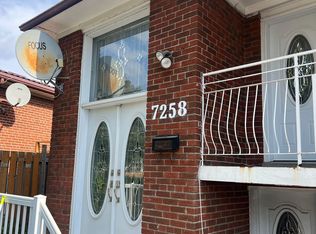 7258 Sills Rd, Mississauga, ON L4T2K1