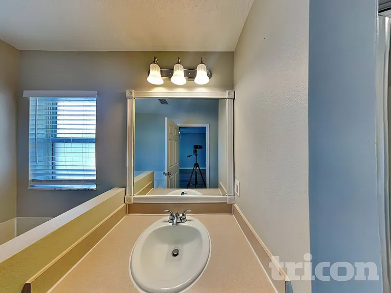11107 Cranston St — Photo 8