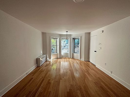 1st image of 512 8th St #1F