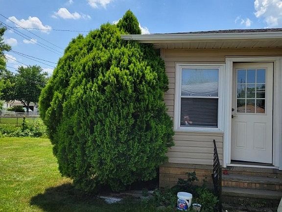 2nd image of 7305 Beresford Ave
