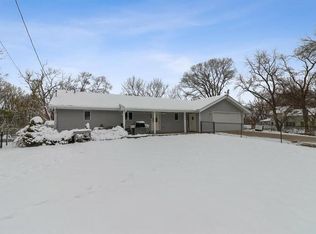 5776 NE Berwick Dr, Berwick, IA 50032