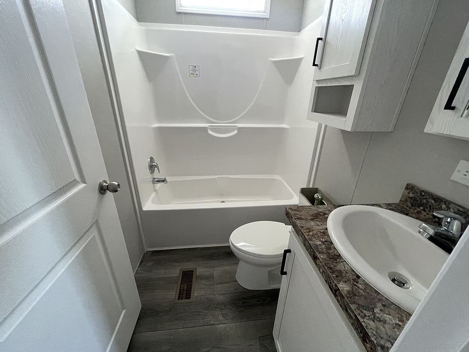 2nd image of 4925 Genesse St #415S