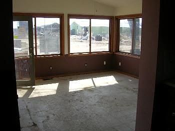 2nd image of 4188 Le Sueur Ave