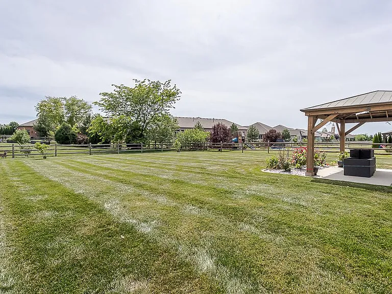 14825 Saddle Horn Dr — Photo 54
