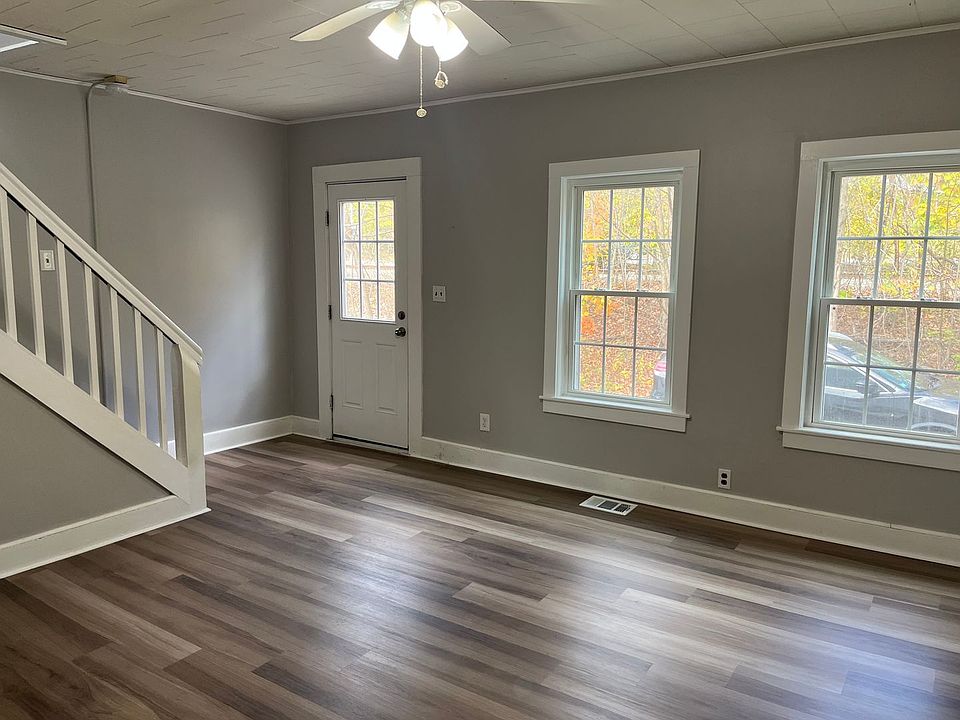1st image of 4 Mayo Ct APT A