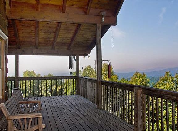 4th image of 2317 Mountain Crest Dr S