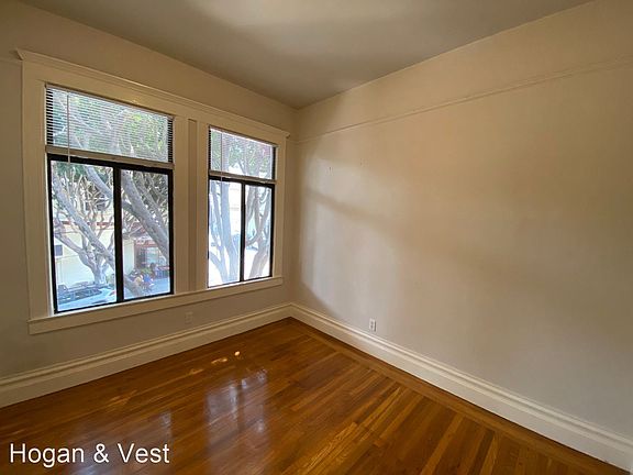 3rd image of 1507 Hyde St