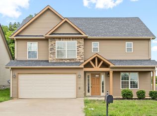 1255 Eagles View Dr, Clarksville, TN 37040