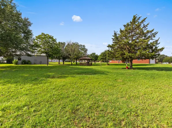 1419 Hinchliffe Rd, Mexia, TX 76667