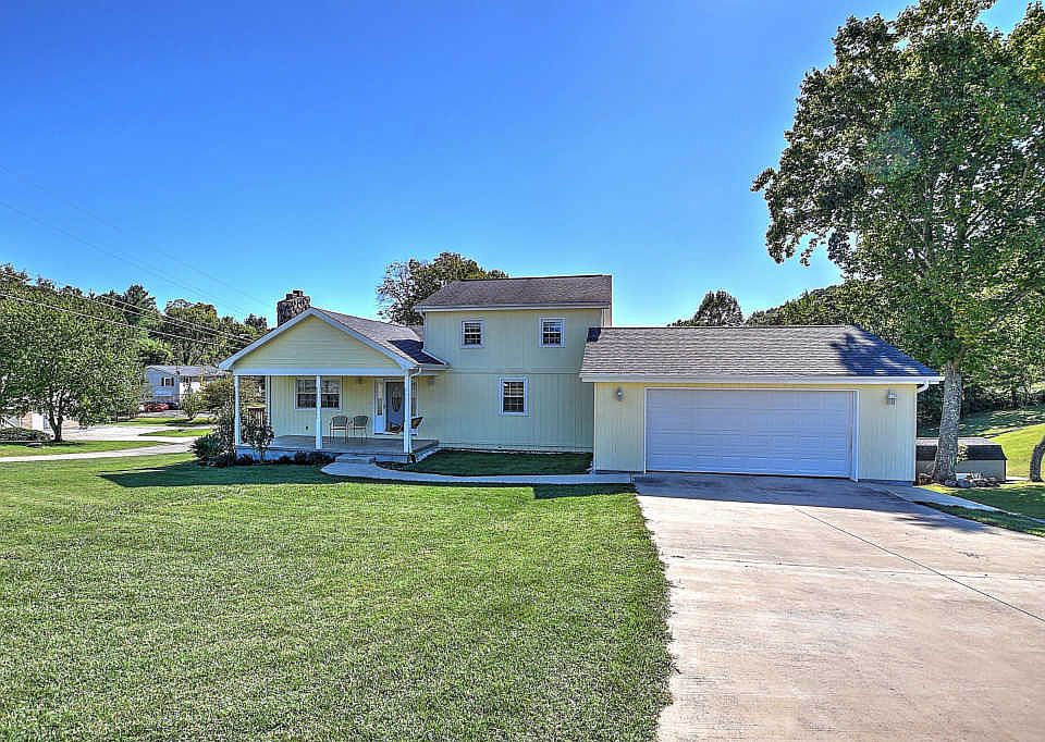 1st image of 3809 Needham Dr