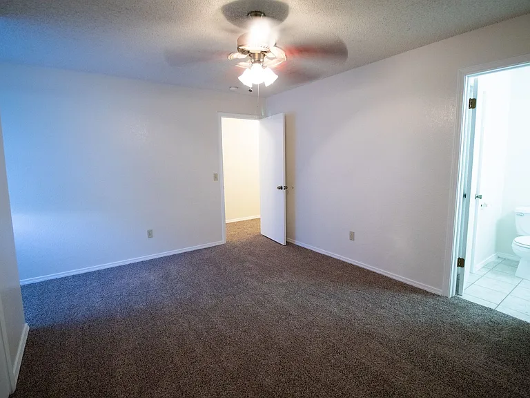 1706-08 Jennifer Cir — Photo 13