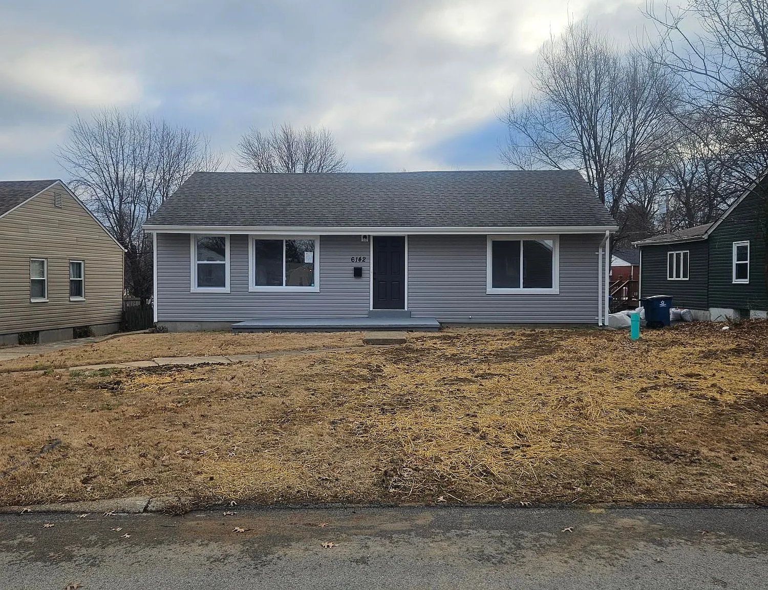 3 bed, 960 sqft, $1,600 — Photo 1