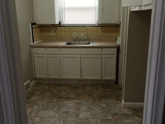 5th image of 17201 Saint Marys St #1