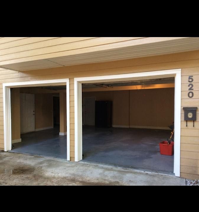 1st image of 520 E Amelia St