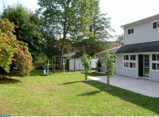 11 Rose Apple Rd, Levittown, PA 19056