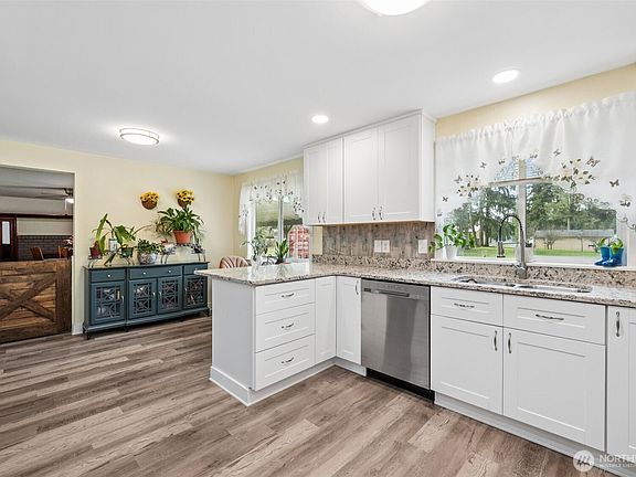 4th image of 2317 Sa Sada Wa Street SE