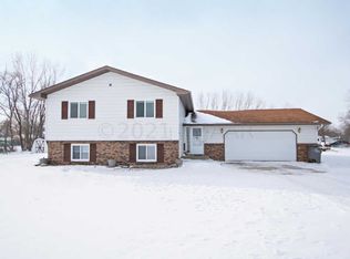 6101 14th St N, Moorhead, MN 56560