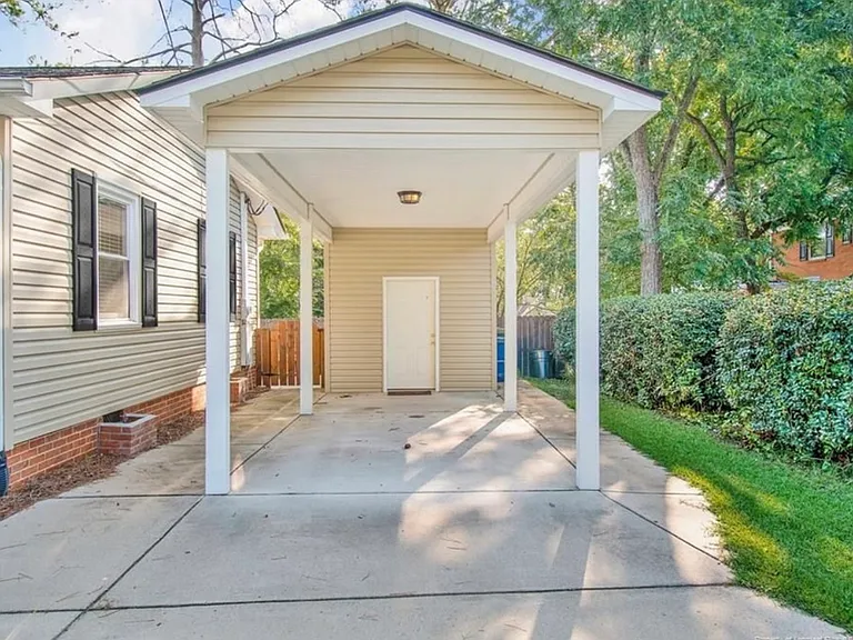 1021 Belmont Ave — Photo 4