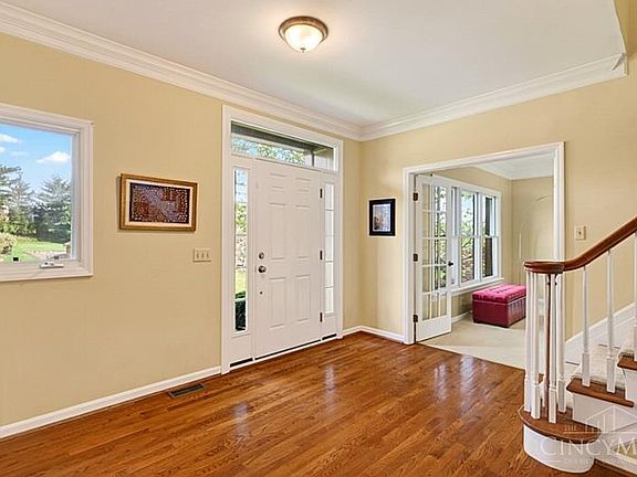 5th image of 9235 Applecrest Ct