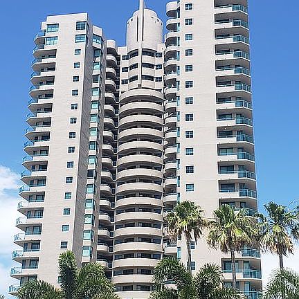 3rd image of 1540 Gulf Blvd APT 604