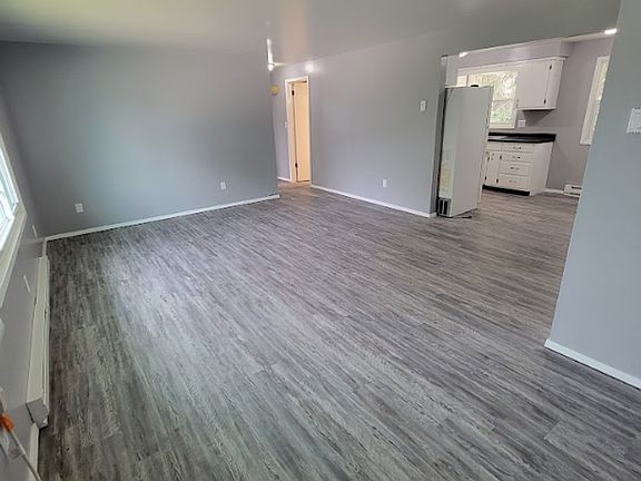 2nd image of 1611 Freedom Rd #7