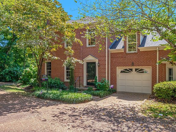 3rd image of 620 Estes Rd