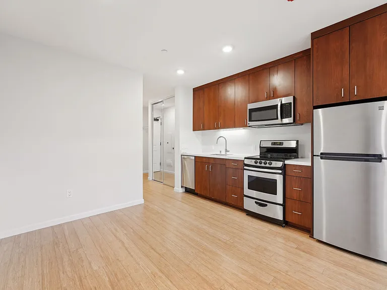 Addison Arts Apartments — Photo 117