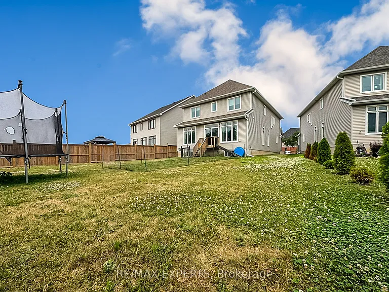 640 Halloway Dr — Photo 37