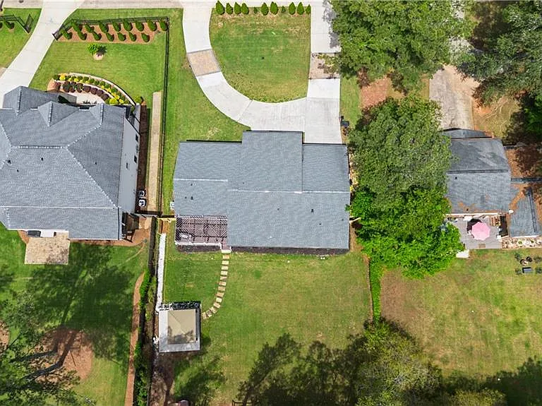 4130 Lower Roswell Rd — Photo 33