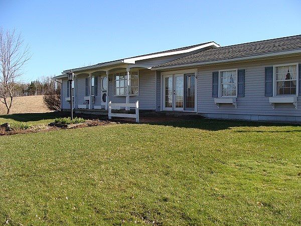 1st image of 15 Bluebird Ln