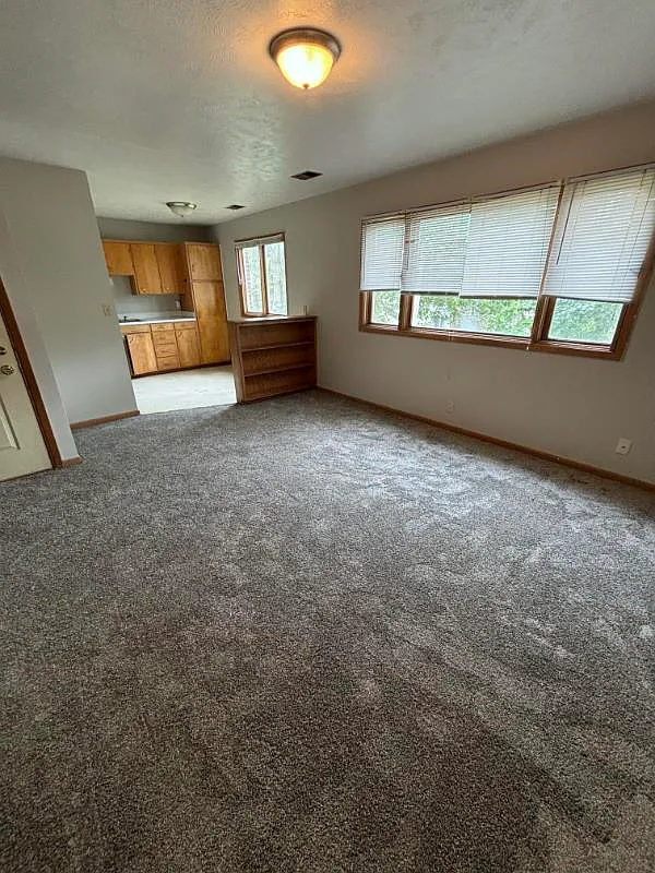 2 bed, 1.0 bath, $1,099 — Photo 3