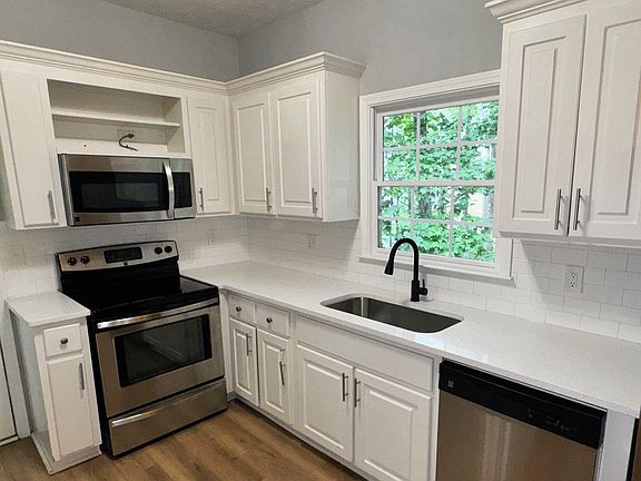 Brand new quartz counters and sink and faucet