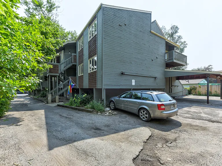 1851 22nd St #7 — Photo 14
