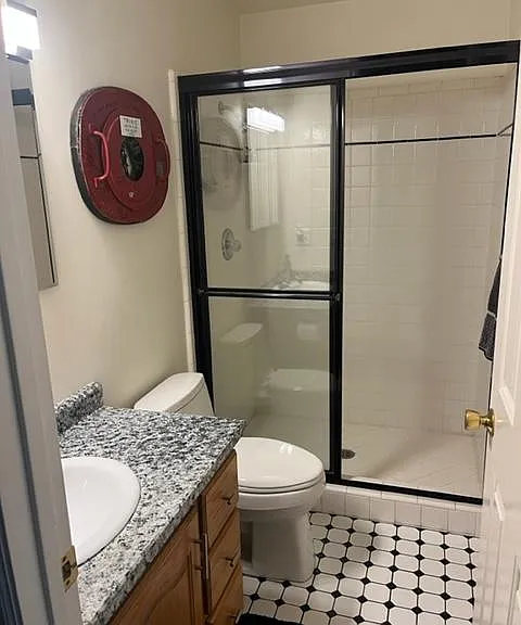 2492 Lily Langtry Ct — Photo 32