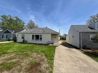 29516 Cresthaven Dr, Willowick, OH 44095
