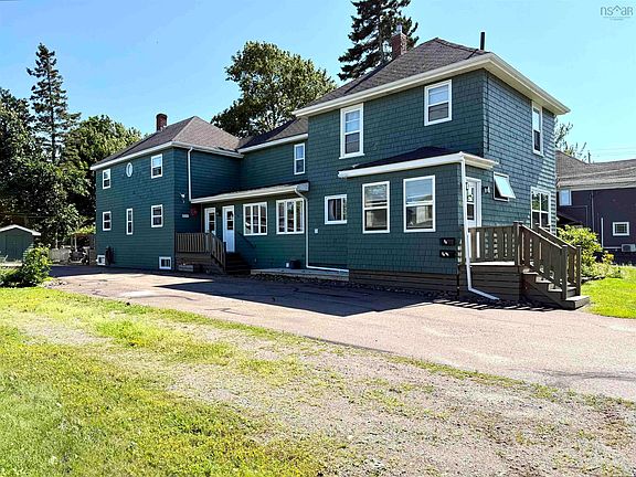 3rd image of 43 Queen St