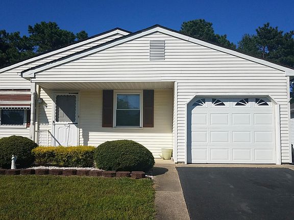 2nd image of 19 Pine Valley Dr