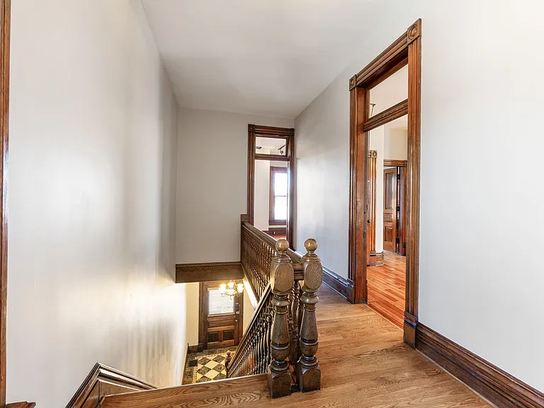529 S 3rd St — Photo 32