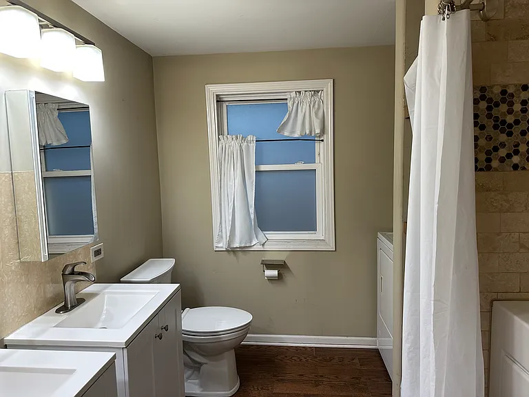 409 S Commonwealth Ave — Photo 17