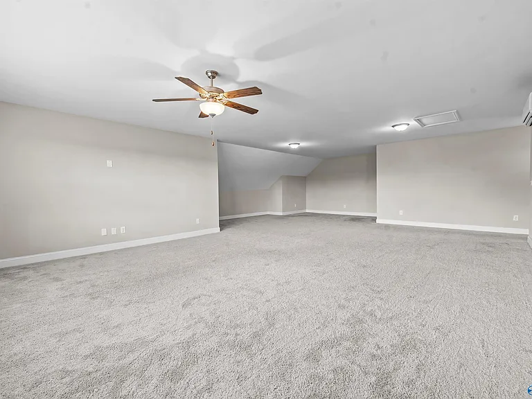 104 Erskin Parcus Dr — Photo 39