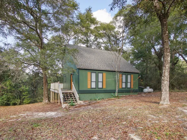 16 Via Internacional, Defuniak Springs, FL 32435